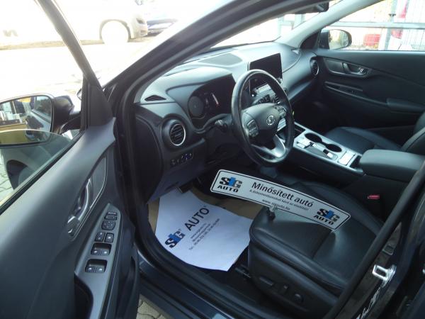 HYUNDAI KONA EV 64kWh Premium Edition Űveg Te.Led.Kamera.Head Up.D.Klima.Űl.Fűx4.Szel.Navi.Bőr.Krelll Sound